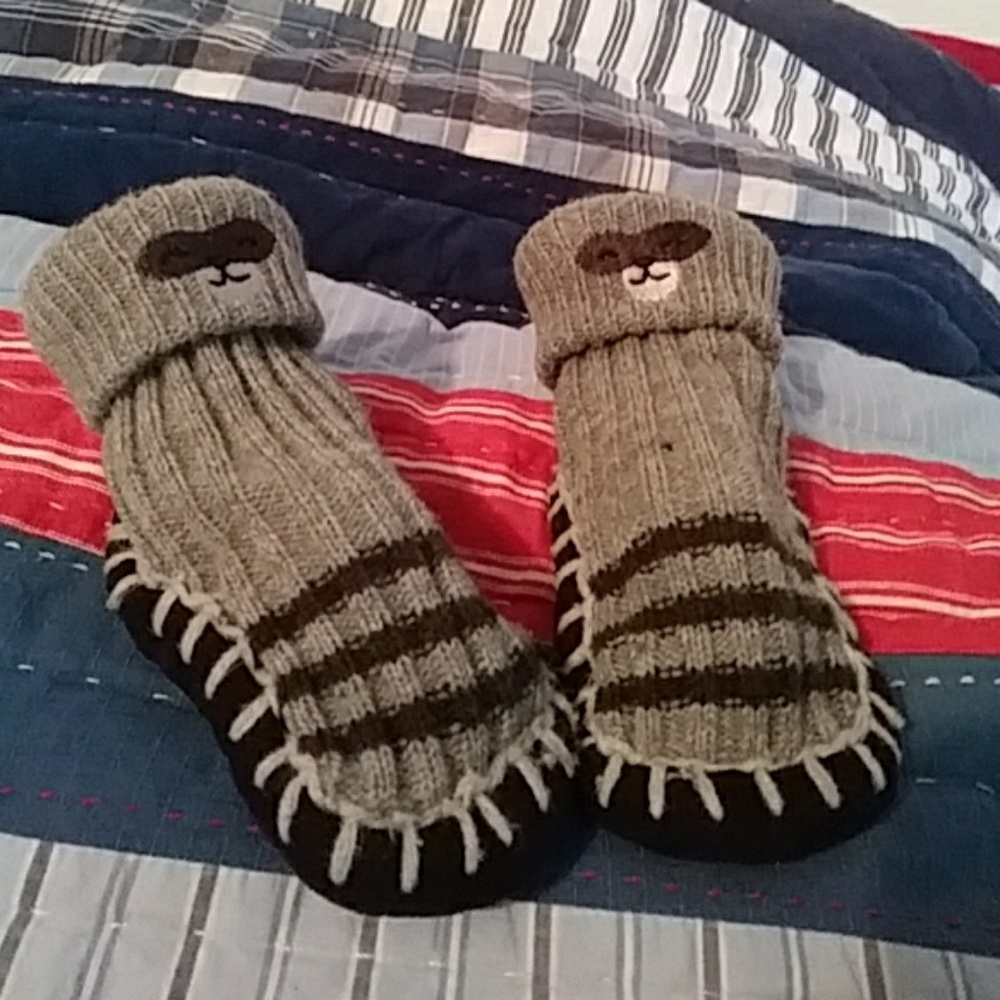 NWOT toddler raccoonwalking sock slipper size 4ish
